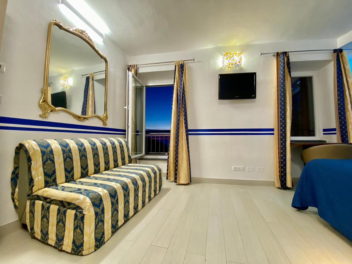 Giovanni Rooms Манарола Экстерьер фото