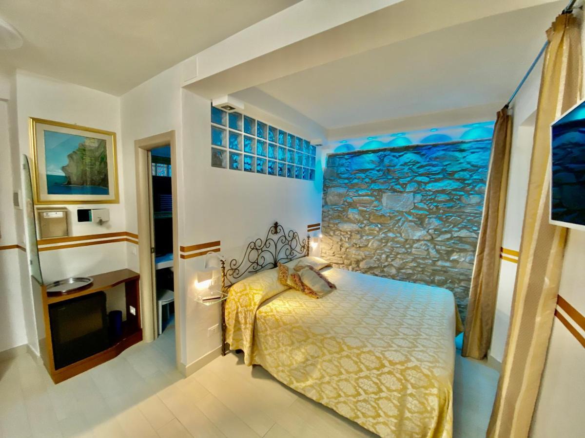 Giovanni Rooms Манарола Экстерьер фото