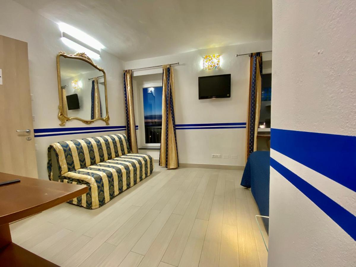 Giovanni Rooms Манарола Экстерьер фото